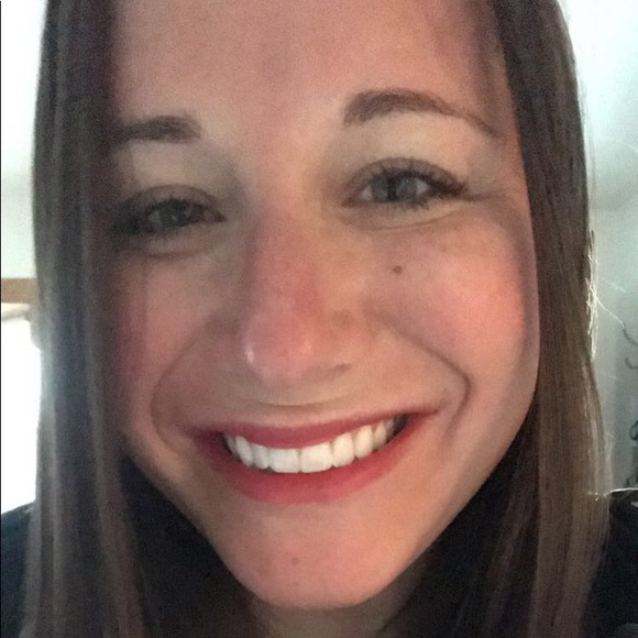 Meet your Posher, Brenda - Picture 1 of 1